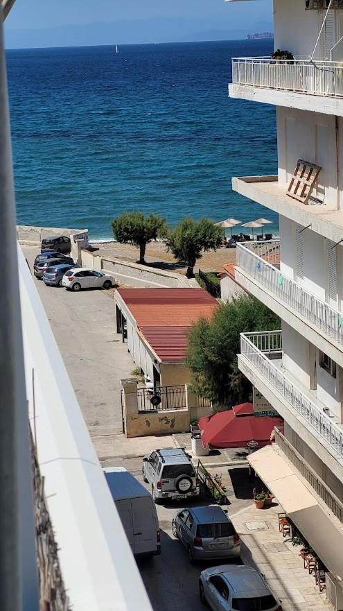 Seaty Apartment Corinth Екстер'єр фото